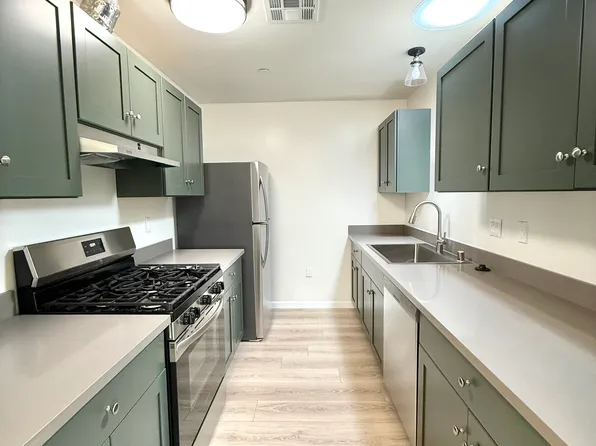 14606 Gilmore St #5, Van Nuys, CA 91411