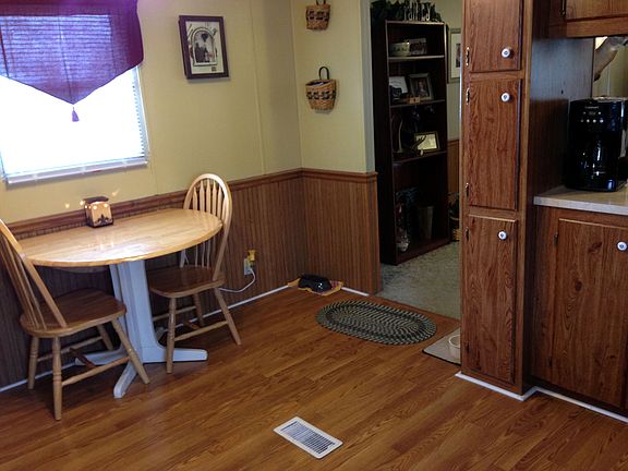 Dining Area/Kitchen
