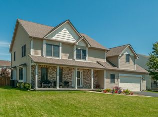 907 Autumn Ridge Rd, Sandwich, IL 60548