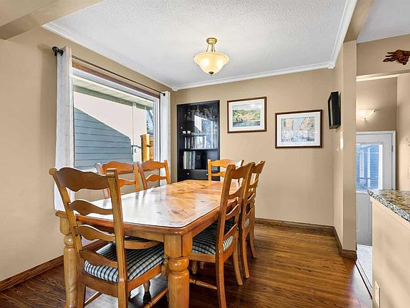 5th image of 4708 SW Nordegg Cres NW