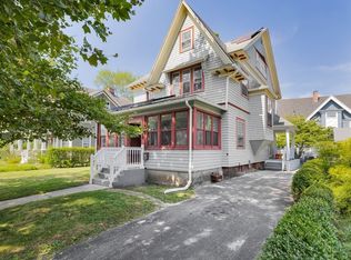 28 Mountainview St, Springfield, MA 01108