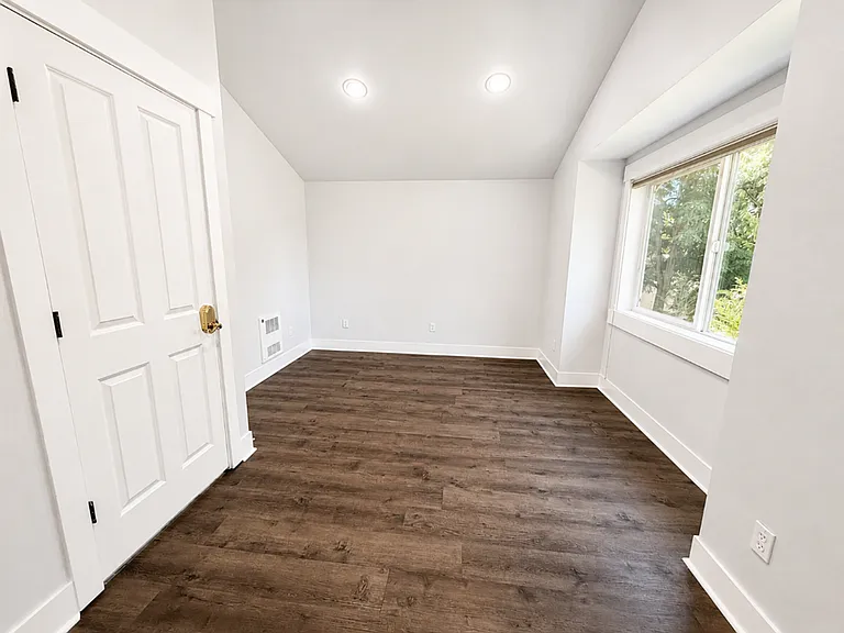 9215 Roosevelt Way NE #C — Photo 13