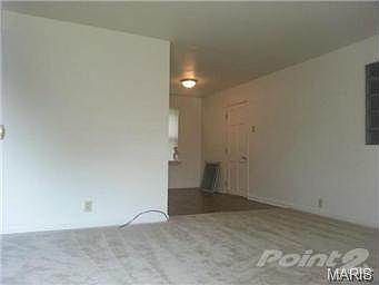 5th image of 4737 Upshaw St