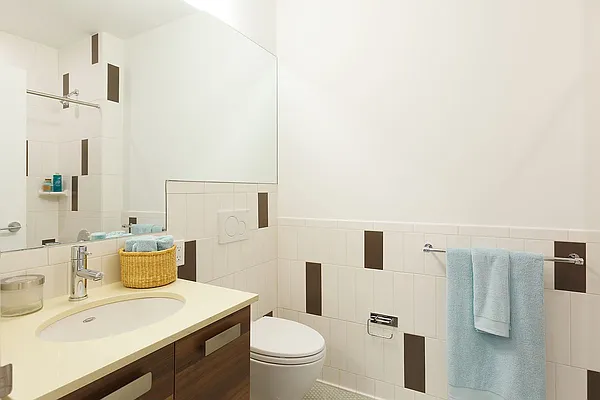 Rented by Lisa Management | media 6