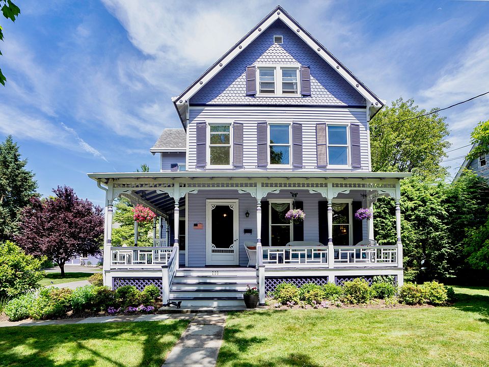 1st image of 239 Melbourne Ave