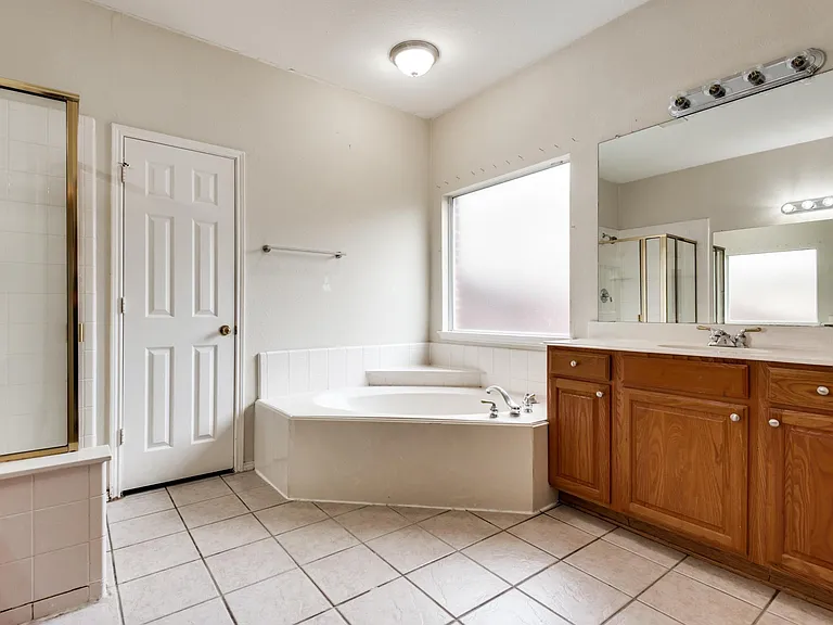 2904 Woods Dr — Photo 19