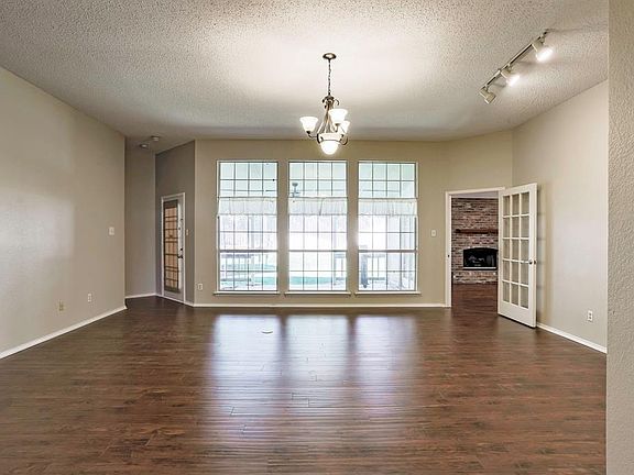 4th image of 7813 Clover Leaf Dr