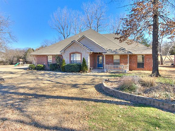 3rd image of 10650 Hunters Pointe