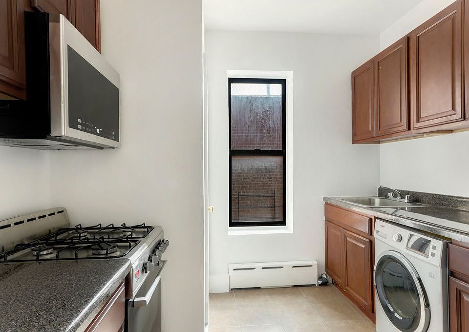 1st image of 215 E 117th St APT 16