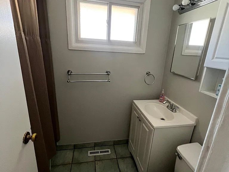 203 N Prairie Ave — Photo 8