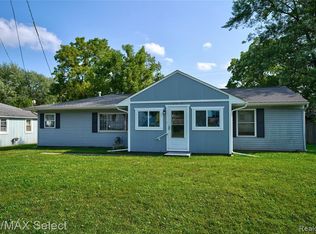 2196 E Williamson St, Burton, MI 48529