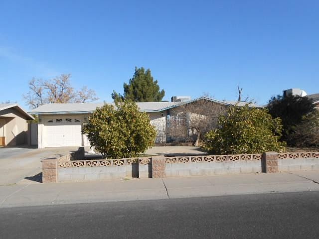 1st image of 8740 W Glenrosa Ave