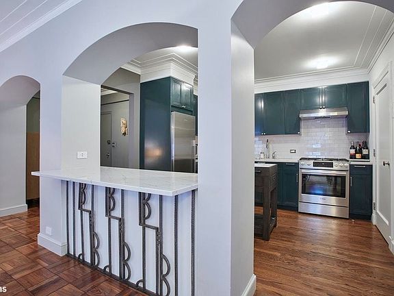 2nd image of 25 Central Park W APT 11Y