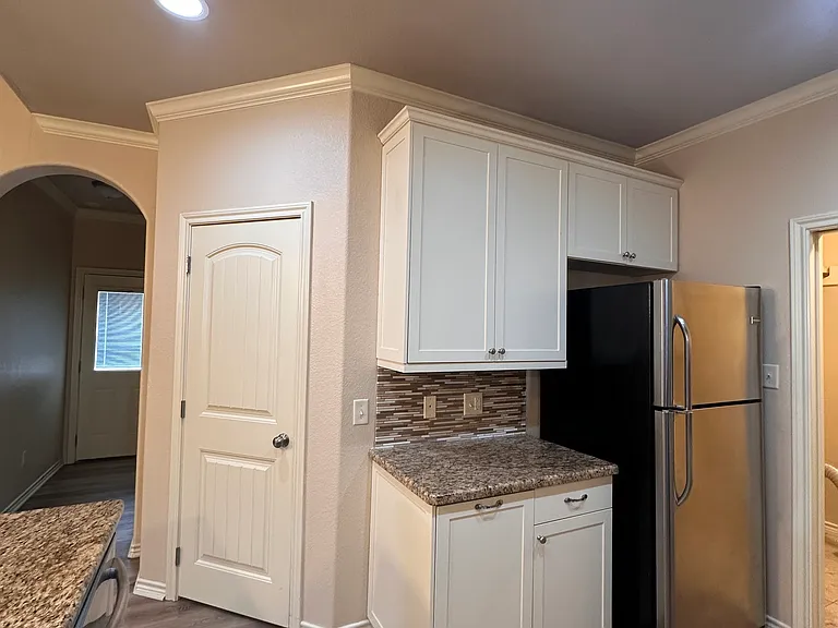 3823 Harvey Rd — Photo 2