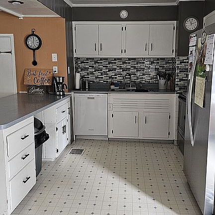 5th image of 2125 Mershon Ave