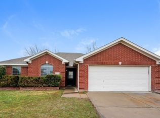 3912 Tarpon Springs Dr, Fort Worth, TX 76123
