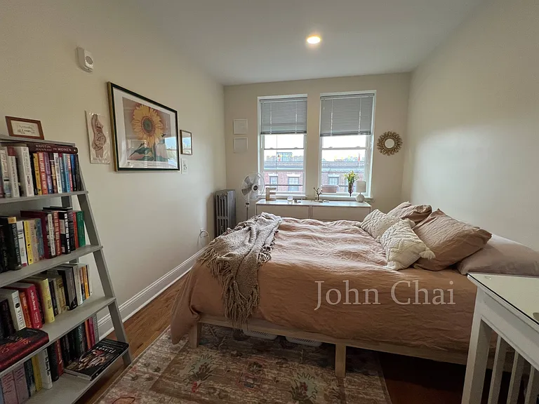 123 Sutherland Rd #N — Photo 16