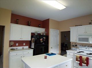 5th image of 404 Collingsworth Ln