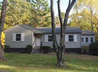 3 Hilltop Rd, Lynnfield, MA 01940