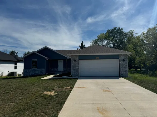104 E Rosalie St, Strafford, MO 65757