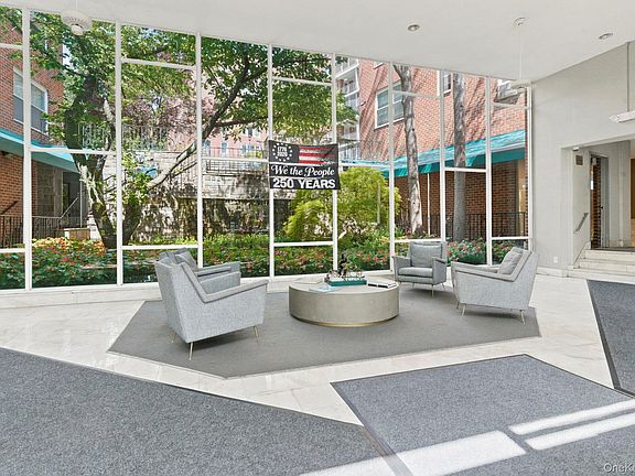 2nd image of 281 Garth Road #B5H