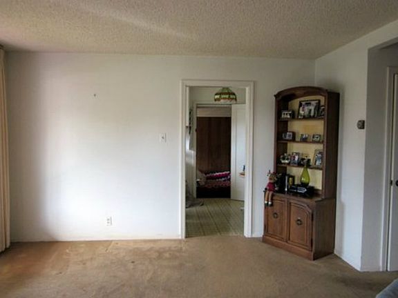 5th image of 758 Commercial Ave