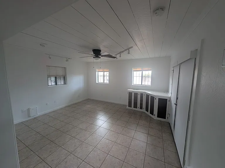 6231 E 15th St #1 — Photo 9