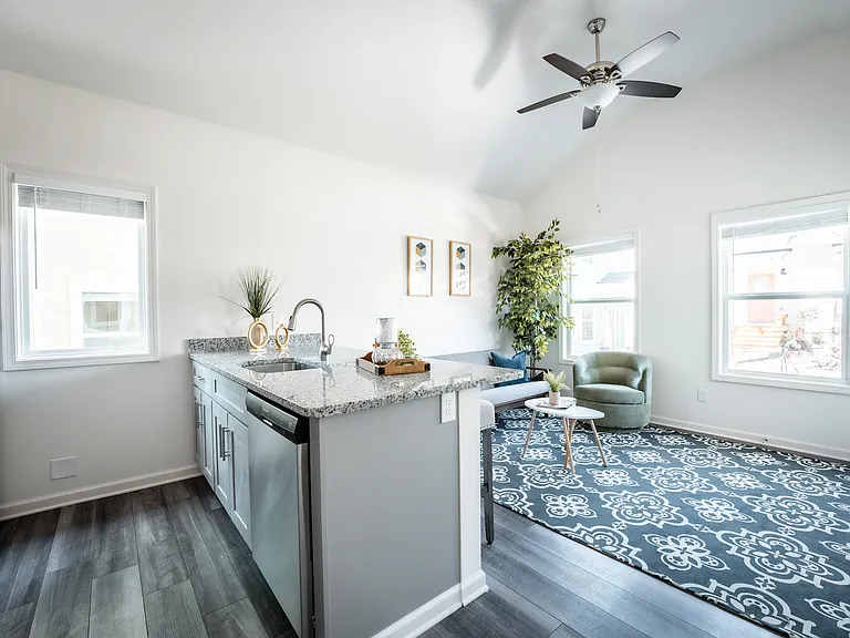 1351 Finley St NE #B — Photo 6