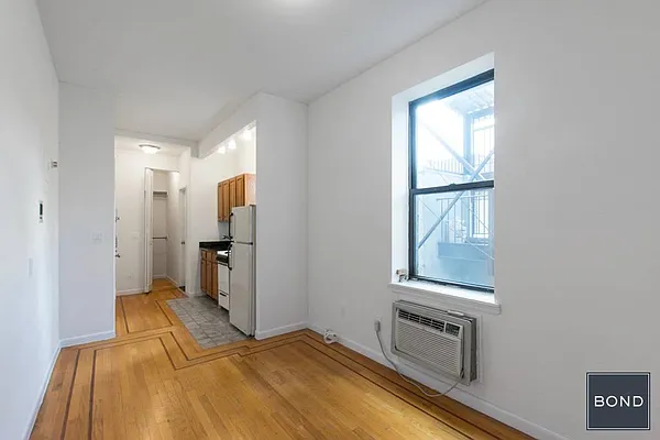 Rented by Bond New York | media 33