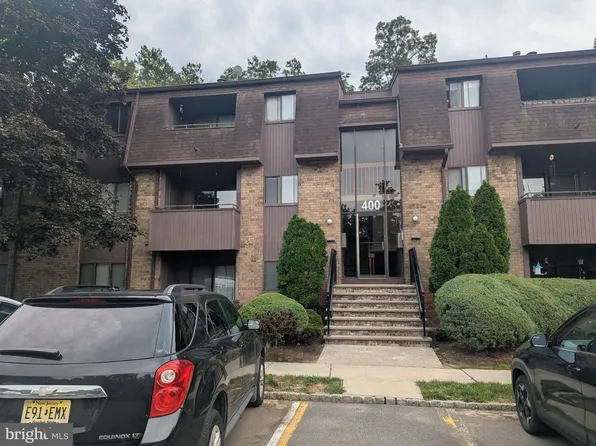 422 Wood Mill Dr, Cranbury, NJ 08512
