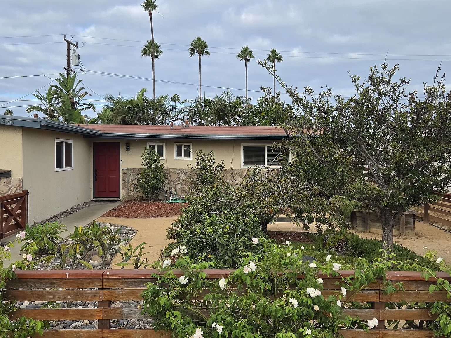 3 bed, 1570 sqft, $3,600 — Photo 2