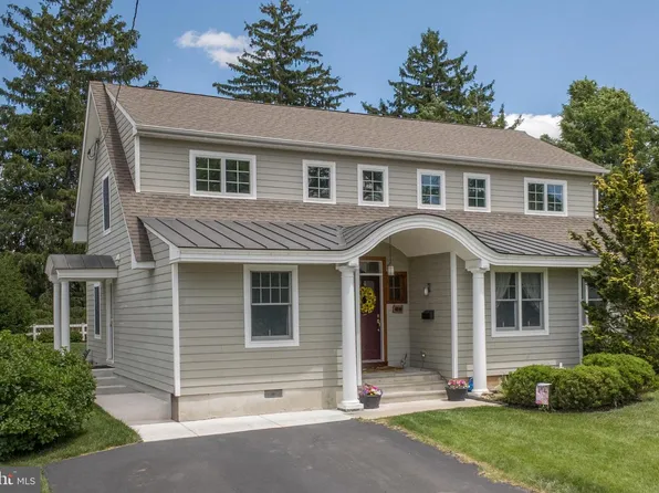 50 Fairway Dr, Yardley, PA 19067
