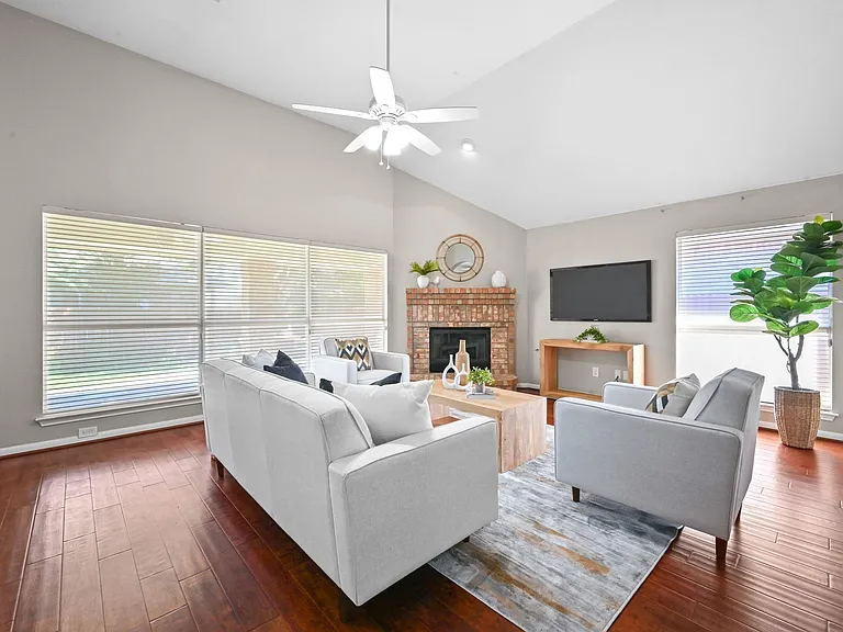 905 Hunters Creek Dr — Photo 9
