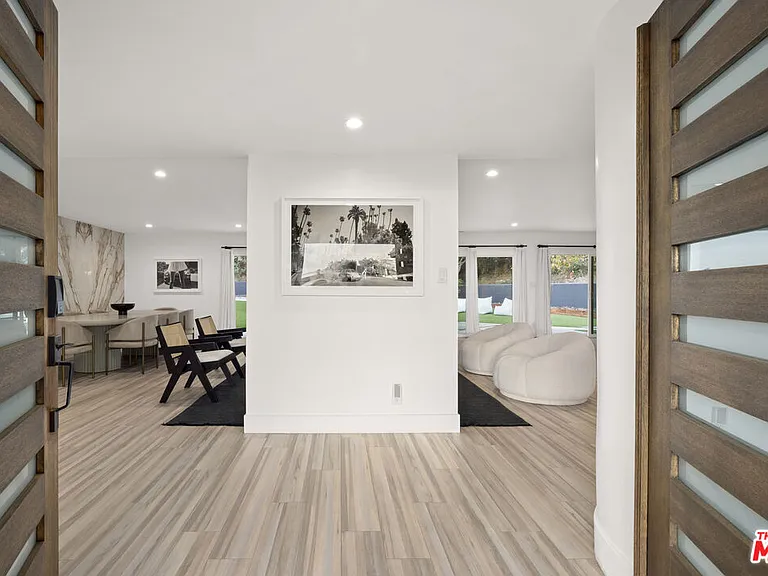 9289 Swallow Dr — Photo 17