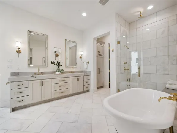 19 Wentworth Gate Path, Houston, TX 77027