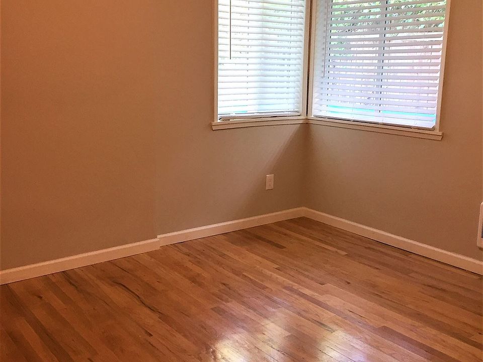 1st image of 10640 SE 16th St