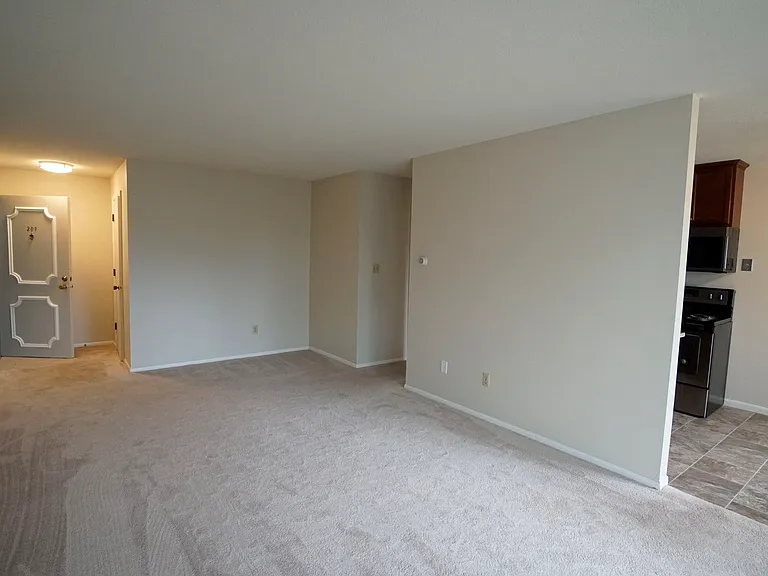 Charlton Estates — Photo 11