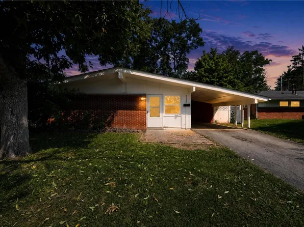 5229 Bayside Dr, Dayton, OH 45431