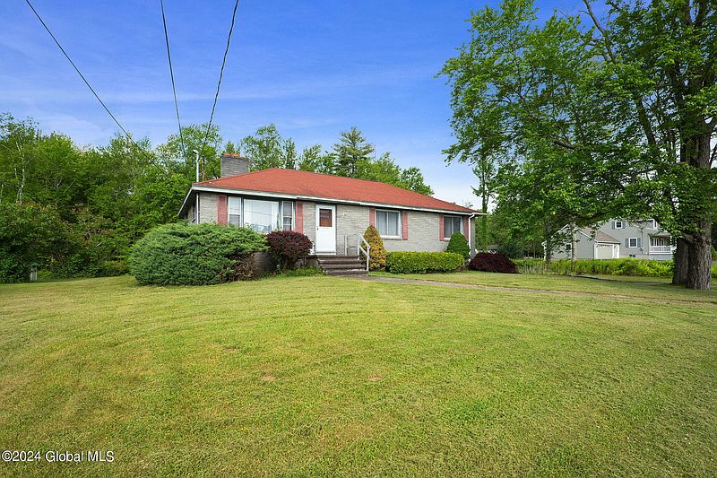 3rd image of 991 Dunnsville Road