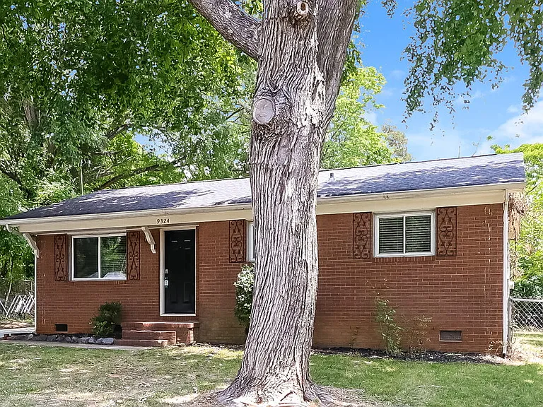 9324 Edgevale Dr — Photo 1