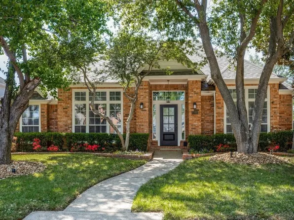 2300 Hunter Place Ln, Arlington, TX 76006