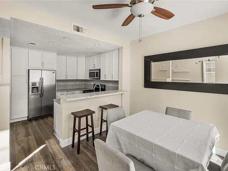 3441 E Berkshire Ct — Photo 13