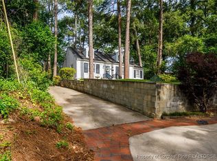 108 Crescent Ave, Fayetteville, NC 28305
