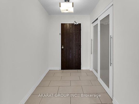 3rd image of 44 Gerrard St W #1204