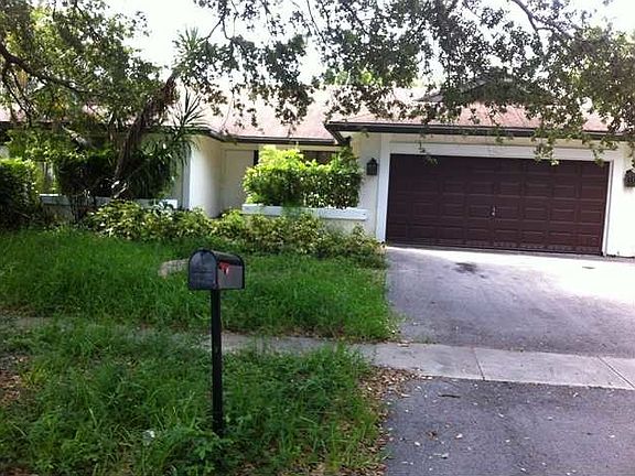 2nd image of 6820 NW 44th Ct