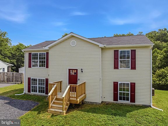 2nd image of 77 Eisenhower Cir