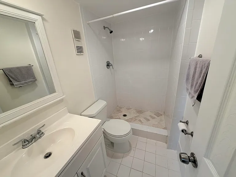 9230 Lagoon Pl #110 — Photo 12