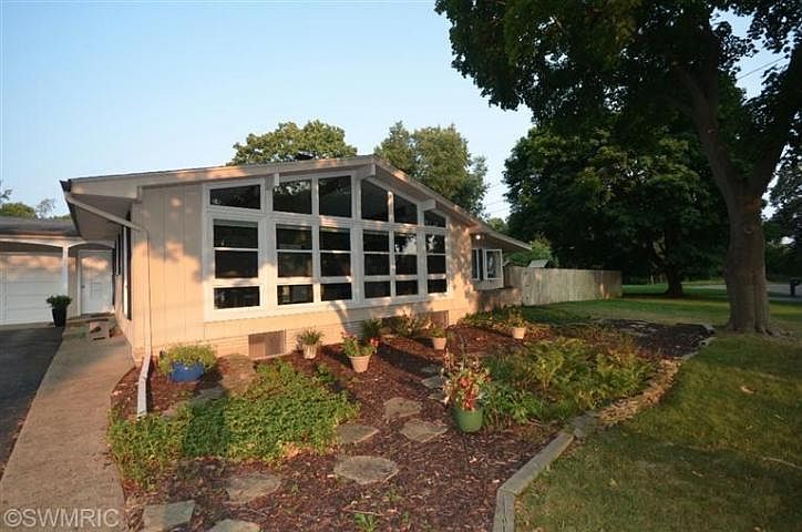 1st image of 2549 Sunnybrook Dr