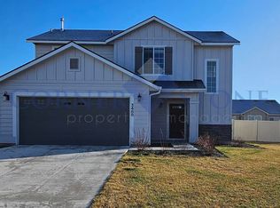 3488 W Early Light Dr, Meridian, ID 83642