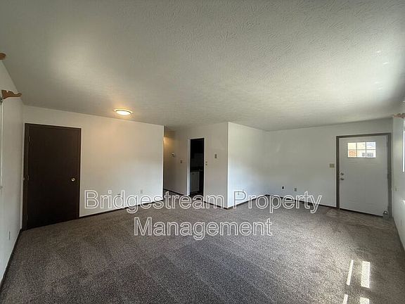 2nd image of 68 Candlewood Ct